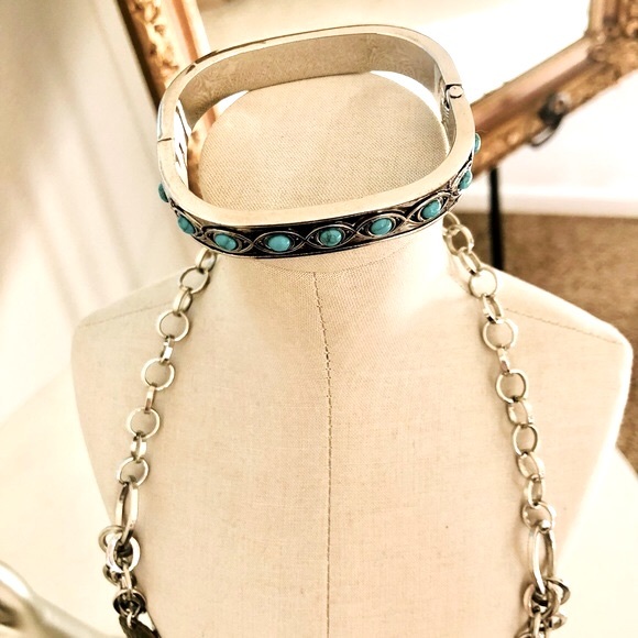 Vintage Southwestern Turquoise Jewelry - Picture 8 of 15